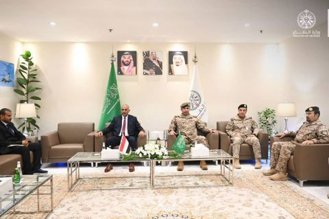 Yemen charges STC Chief Aidroos Al-zubaidi with high treason, refers him to prosecution