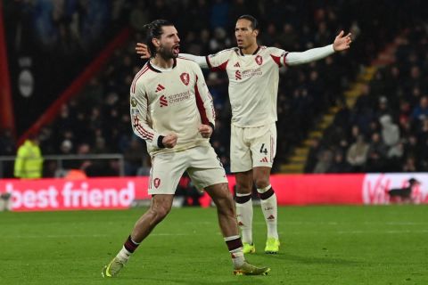 فان دايك ينتقد التحكيم بعد خسارة ليفربول أمام بورنموث