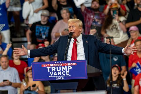 ترامب يعلن نفسه حاكمًا مؤقتًا لفنزويلا