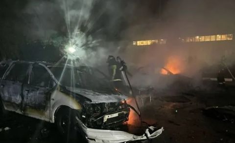 تصعيد جديد في المواجهة.. هيلاري كلينتون و