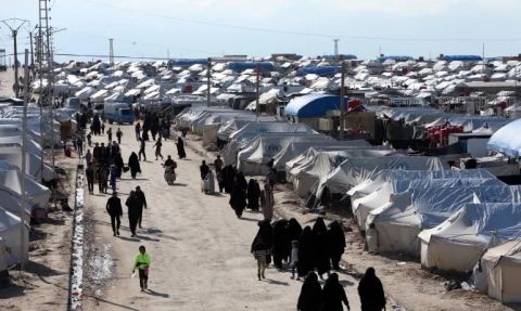 أُخلي من آخر قاطنيه.. إغلاق المخيم الأكبر في سوريا