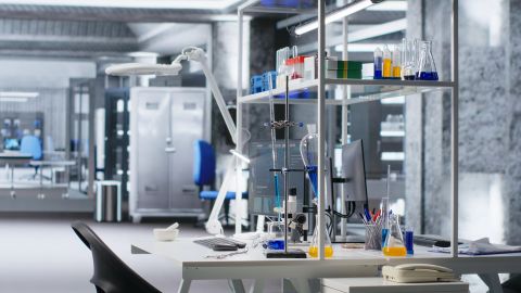 فيديو: ضبط مختبر بيولوجي غير قانوني في أمريكا 