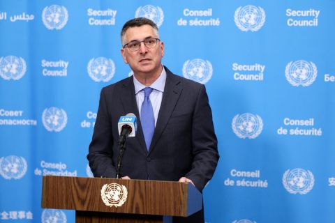 ساعر: النظام الإيراني تحول إلى دولة ضعيفة عسكرياً وسياسياً