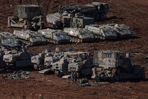 Axios: Israel preparing large-scale ground operation to occupy Southern Lebanon