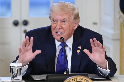 ترامب يصعّد مجدداً: على إيران أن تستسلم 