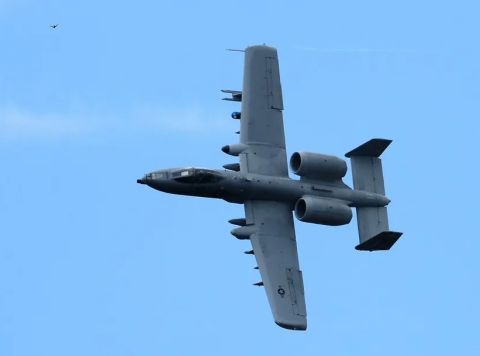 سقوط شظايا في حيفا.. صواريخ إيرانية باتجاه إسرائيل