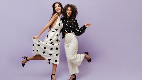 كيف تعتمدين موضة البولكا دوت في 2026 بأسلوب عصري وجذاب؟