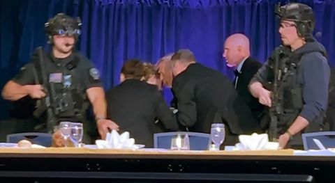 محاولة اغتيال! كيف تخطّى المهاجم حرّاس ترامب؟