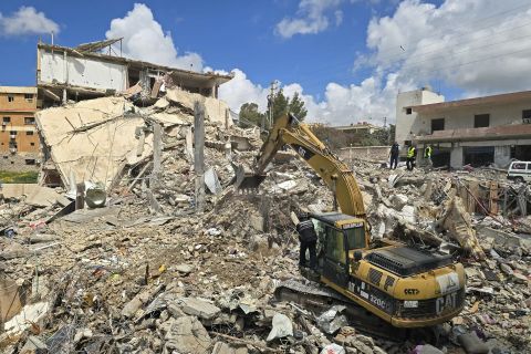 US naval blockade on Iran takes immediate effect