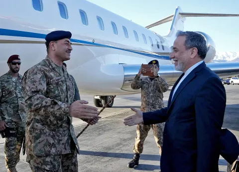 Pakistani PM visits Saudi Arabia amid regional tensions