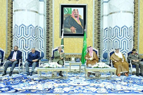 Pakistani PM visits Saudi Arabia amid regional tensions