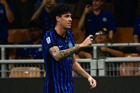 باستوني يرفض العروض الأخرى: وجهته الوحيدة هي برشلونة