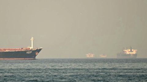 مسؤول إيراني.. هكذا سنتعامل مع السفن البريطانية والفرنسية الحربية في 