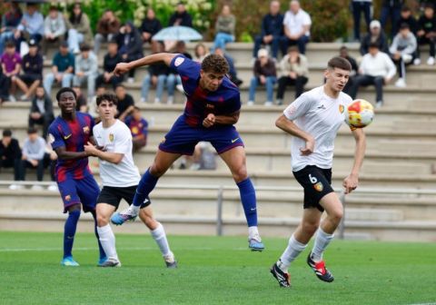 هاتريك مصري يزين تتويج برشلونة: حمزة عبد الكريم يخطف الأنظار في ليلة حسم الدوري