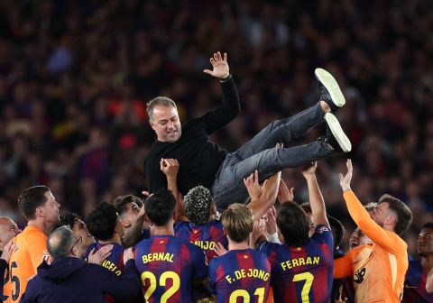مشروع فليك مستمر: برشلونة يحصن مدربه الألماني بعقد طويل الأمد حتى 2028