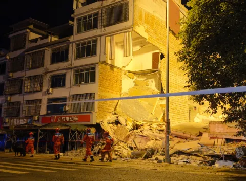 Strong earthquake destroys 13 buildings, kills two in China