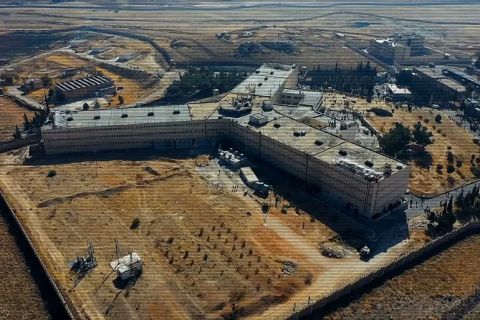 سوريا: توقيف مسؤول معروف على صلة بسجن صيدنايا