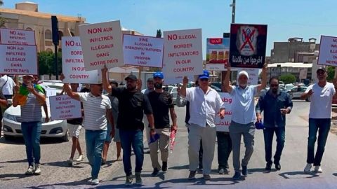 محتجون يغلقون مقر بعثة الأمم المتحدة ومفوضية اللاجئين في ليبيا