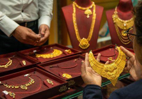 تراجع أسعار الذهب وفرصة قوية للشراء