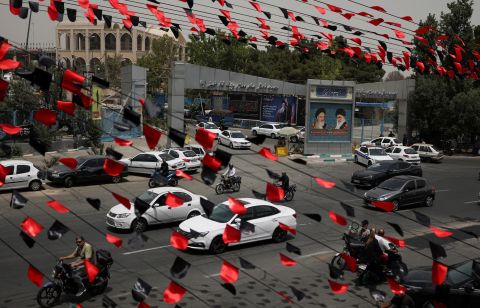 إيران: إجراءات مشددة وأجواء مغلقة تزامنا مع تشييع خامنئي