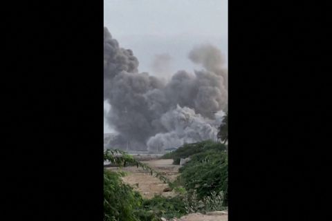35 killed, over 300 injured in U.S. strikes on southern Iran