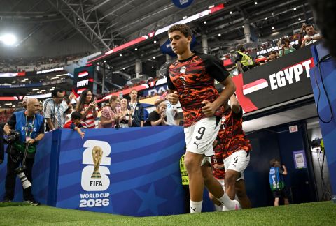 لعبة الكر والفر تشتد بين فينيسيوس وفلورنتينو بيريز... والضحية ريال مدريد