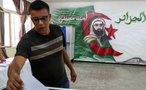 الجزائر: حكومة جديدة تصدرتها أحزاب موالية للسلطة!