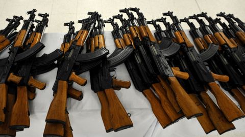 Neighbors in German town think Syrian refugee has AK-47, but it’s just shisha