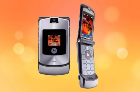 Galaxy Z Flip vs New Motorola Razr: Why Do We Need Foldable Smartphones Anyways?