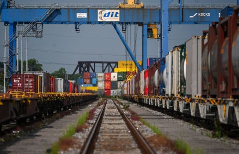 German industry output plunges in June
