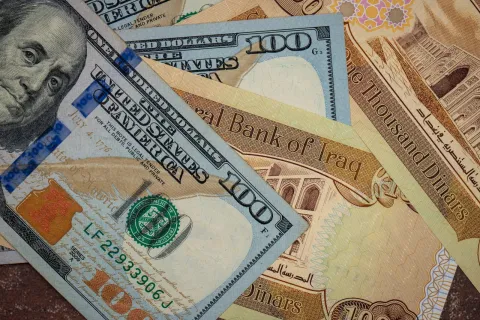 Iraqi banks ready to challenge dollar ban