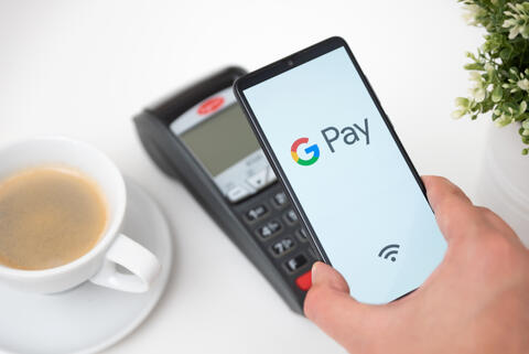 Google Ends Plan to Offer Bank Accounts to Users 