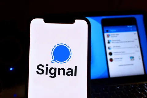 WhatsApp Rival App Signal Restores Service After Outage
