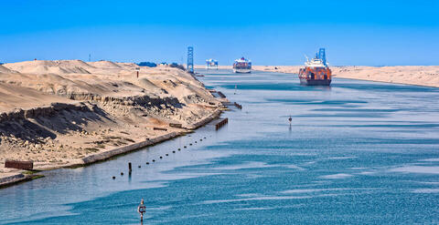 Suez Canal Authority Willing to Negotiate with Container Ship Owner