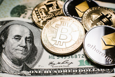 انهيار سوق العملات الرقمية: إليك الأسباب وراء الهبوط