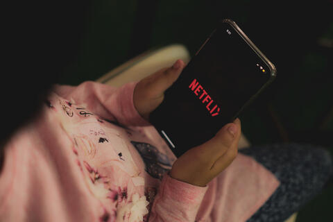 Netflix Pilots TikTok-Style Feed for Kids