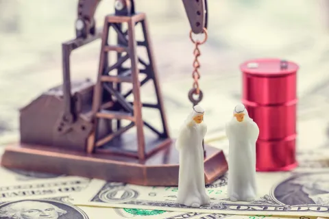 Oil Ticks Up to $70 Fueled by Global Recovery Hopes