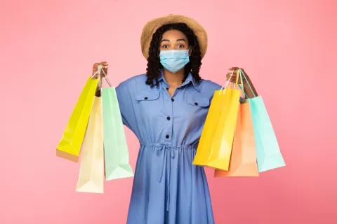 US Consumer Spending Paused Amid Shortages; Inflation Surges