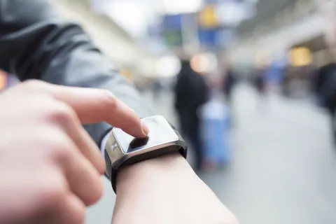 Google, Samsung's Wearable Units Merge To Take On Apple Watch
