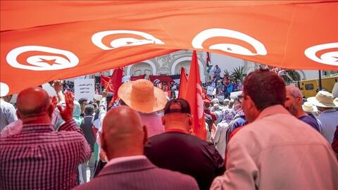 قضاة تونس يمددون إضرابهم أسبوعا رابعا