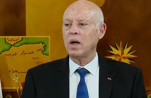 الرئيس التونسي يقرر حل المجالس البلدية واستبدالها بادارات معينة