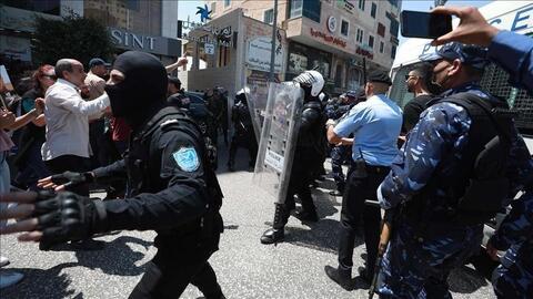 اعتقال مشاركين بوقفة تطالب بمحاسبة قتلة نزار بنات في رام الله