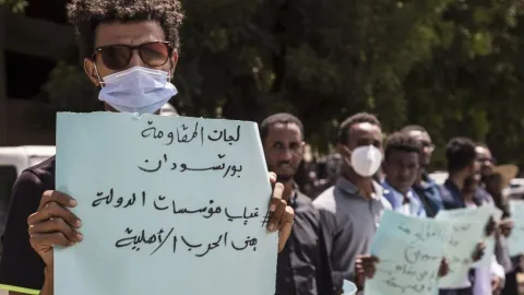 وفد رسمي رفيع لاحتواء الاحتجاجات في شرق السودان