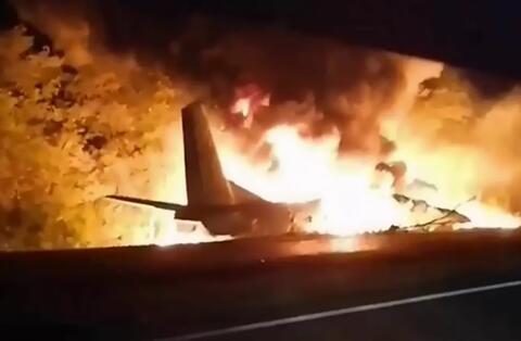 انفجارات تهز مدن اوكرانيا وقوات روسية تعبر الحدود