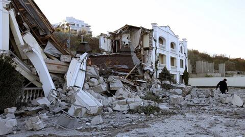 ضربات دامية تخلف عشرات القتلى والجرحى قرب أوديسا الأوكرانية 