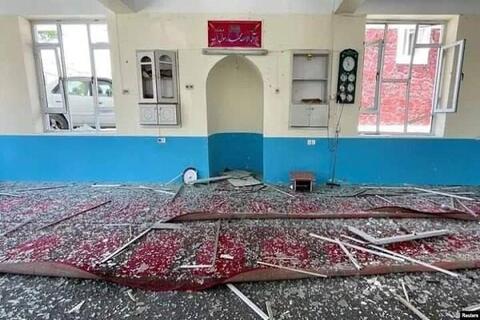 قتلى بتفجيرات استهدفت مسجدا وحافلات ركاب في كابول ومزار شريف (فيديو)