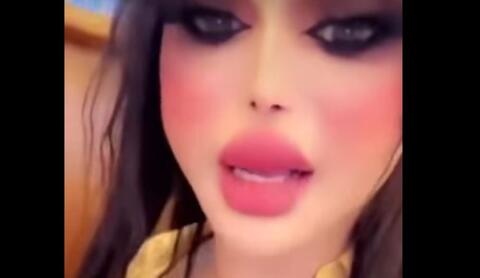 أول صورة للمتحولة جوجو دعارة بعد نقلها لسجن الرجال في بغداد