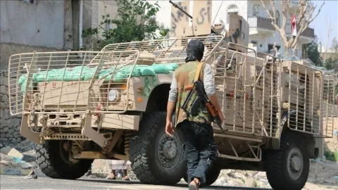 كمين للقاعدة.. 5 قتلى ومصابين من الجيش اليمني في 