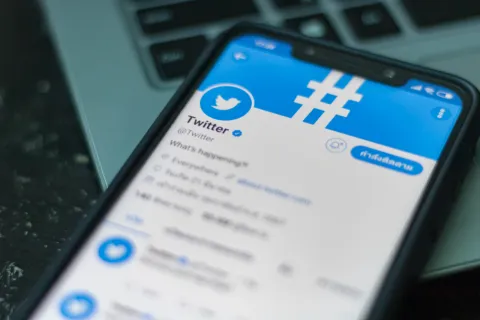 تويتر تطور أداة تتيح للمستخدم تحديد من يشاهد تغريداته