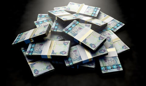 UAE Expats' Remittances Exceed $21 Billion in H1
